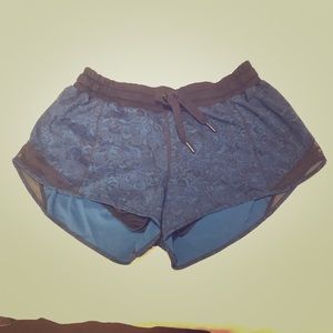 Lululemon hottie hot shorts blue lace